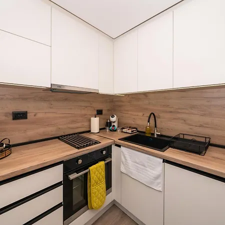 Apartment Lazur Sea View