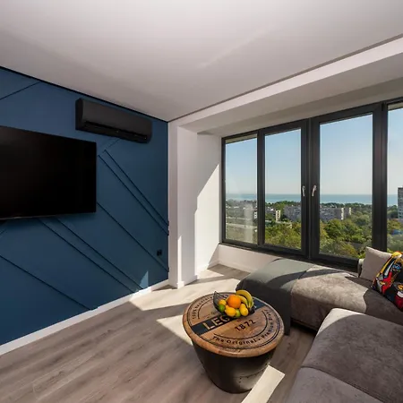 Apartment Lazur Sea View *