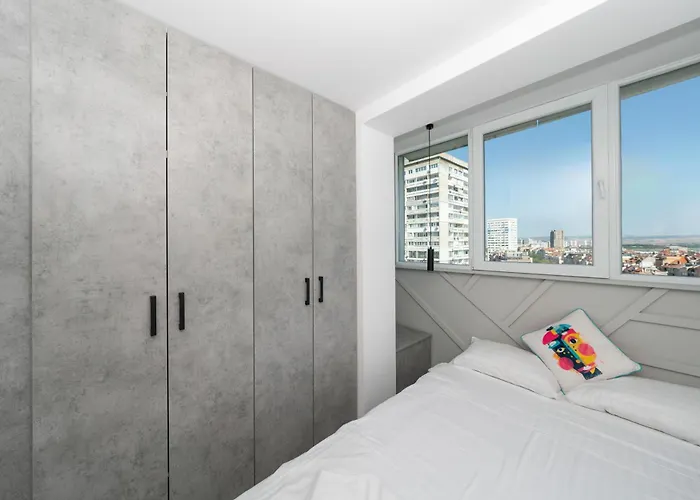 Lazur Sea View شقة *